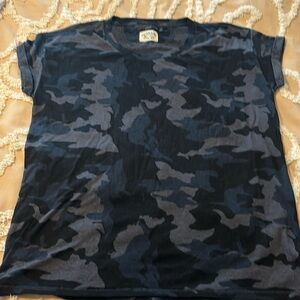 Prana camo tee